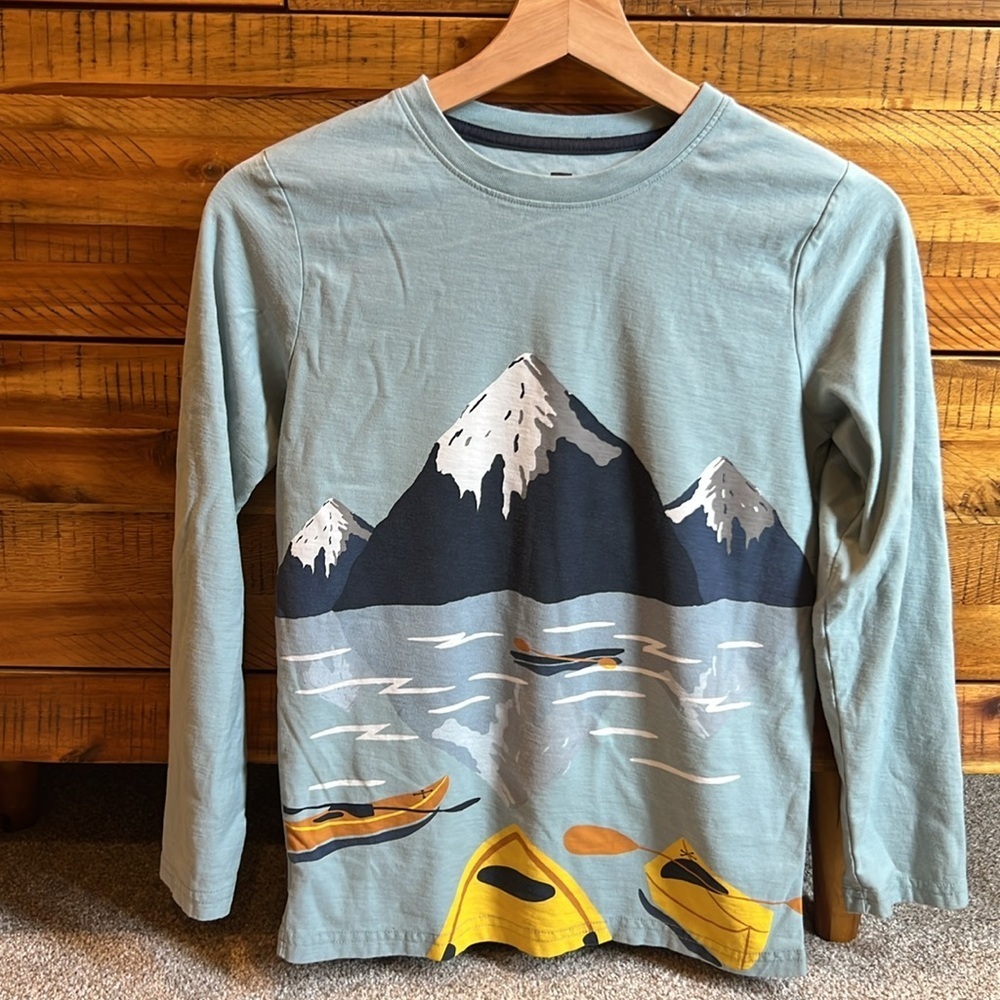 Tea Collection Boye Mountain Graphic Long Sleeve Shirt - Picture 2 of 4